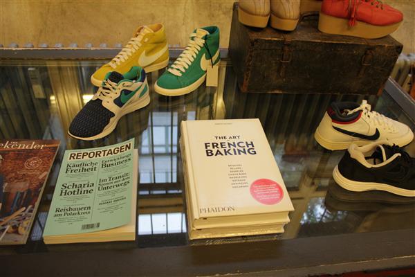 The boundaries between fashion and cooking are blurred together in this hip Berlin store. What will it be today? Sneakers or cookbook?&amp;nbsp;
